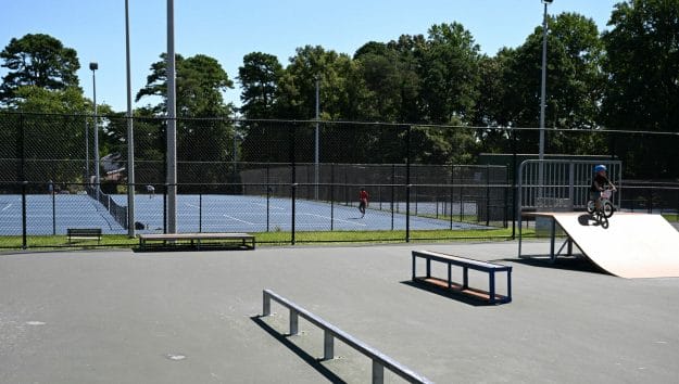 Skatepark and tennis courts at Sawmill Creek Park near Glen Burnie rental properties